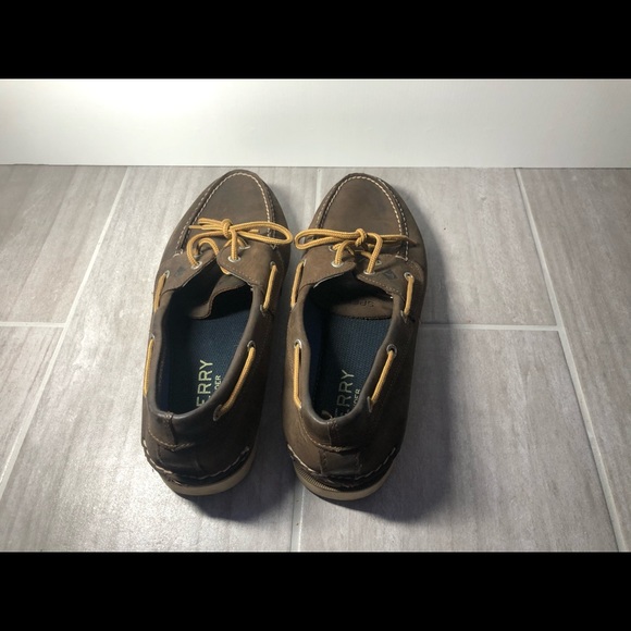 Sperry Boat Shoes - Picture 2 of 3